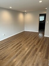 136 Miranda Ct in Brick, NJ - Foto de edificio - Building Photo