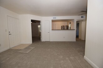 5055 W Hacienda Ave in Las Vegas, NV - Building Photo - Building Photo