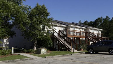 Meadowbrook Apartments in Slidell, LA - Building Photo - Building Photo