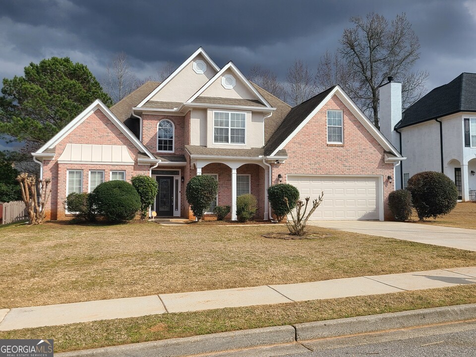 324 Bald Eagle Way in Mcdonough, GA - Building Photo