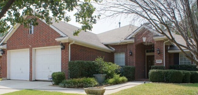 property at 1666 Knoll Ridge Circle