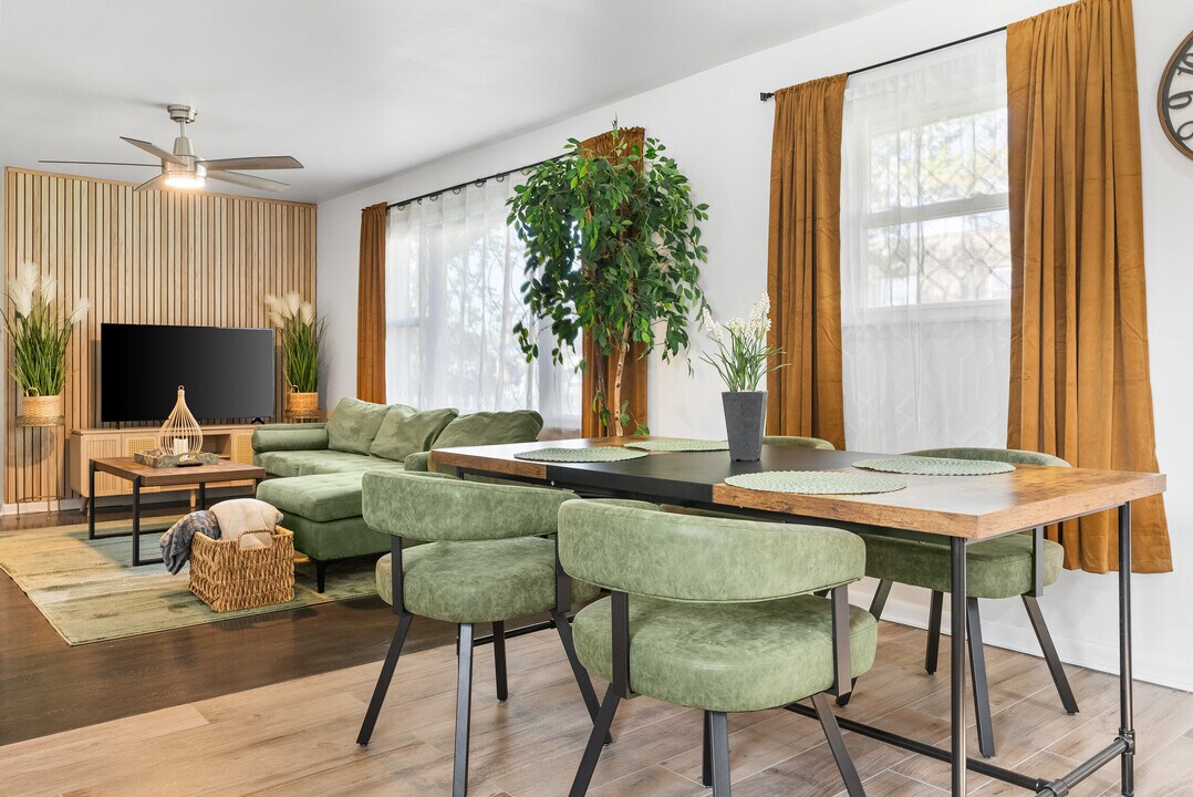 124 S 9th St in Chesterton, IN - Building Photo