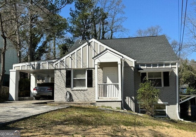 property at 1307 Lorenzo Dr SW