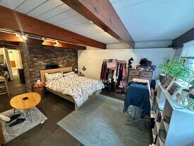 17 Joy St, Unit 1 in Boston, MA - Building Photo