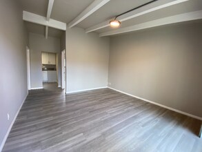 2916 W Century Blvd in Inglewood, CA - Building Photo - Building Photo