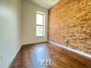 308 Tompkins Ave in Brooklyn, NY - Building Photo - Building Photo