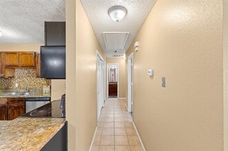 4316 Elliott Oaks Dr in Arlington, TX - Building Photo - Building Photo