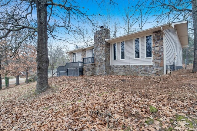 property at 1803 Deerwood Dr