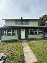 170 Walker Hill Rd in Groton, CT - Building Photo - Building Photo