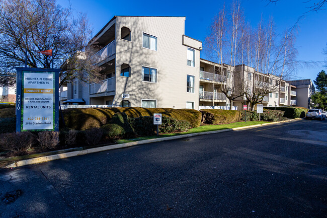 Mountain Ridge in Abbotsford, BC - Building Photo - Building Photo