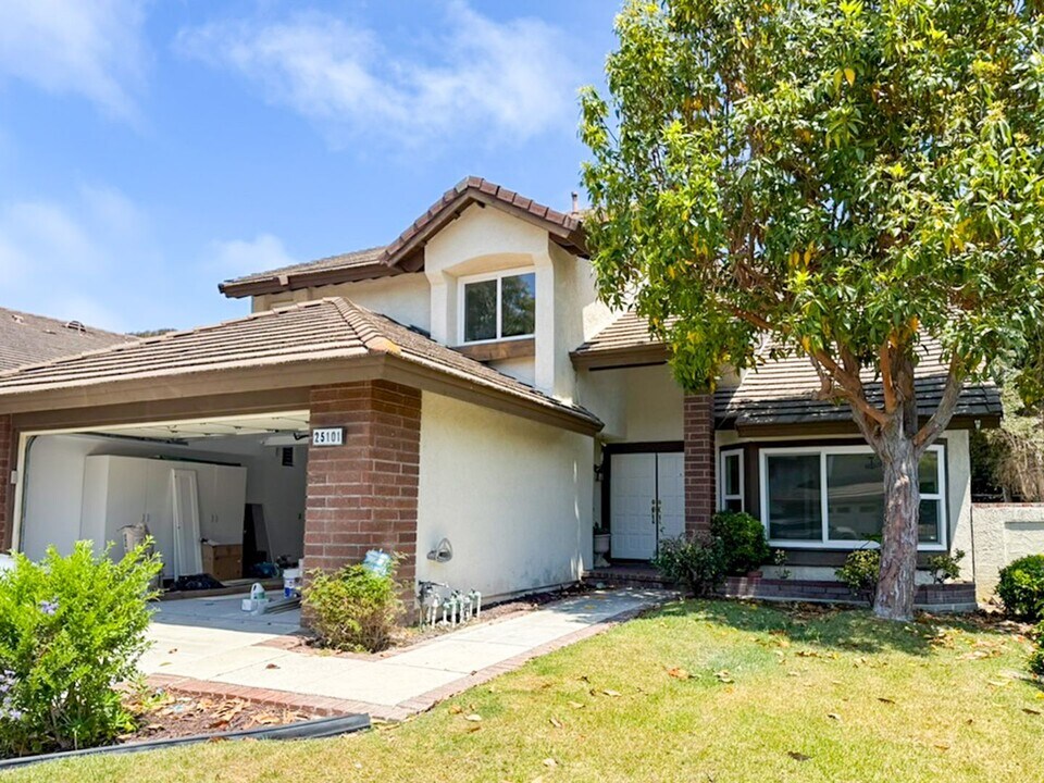 25075 Danacoral in Dana Point, CA - Building Photo