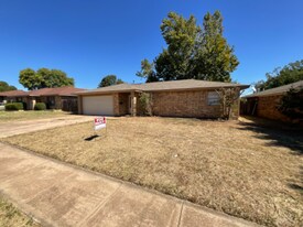 4715 Catalina Dr in Wichita Falls, TX - Building Photo