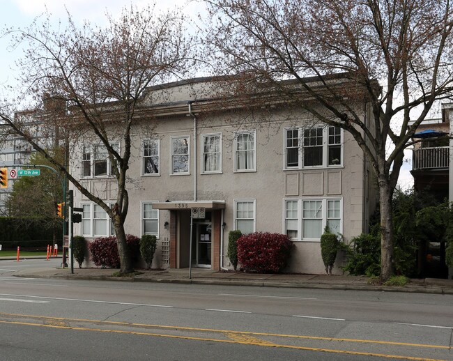 Rendora Apartments in Vancouver, BC - Building Photo - Building Photo