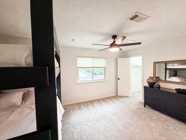 property at 29 Pinewood Forest Ct