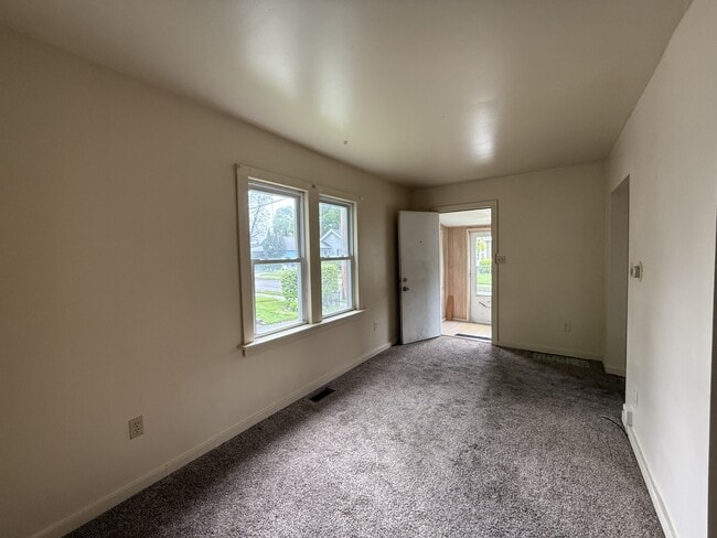 754 Cawood St in Lansing, MI - Building Photo - Building Photo