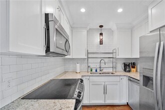 100 Blair Rd in St. Simons Island, GA - Building Photo - Building Photo
