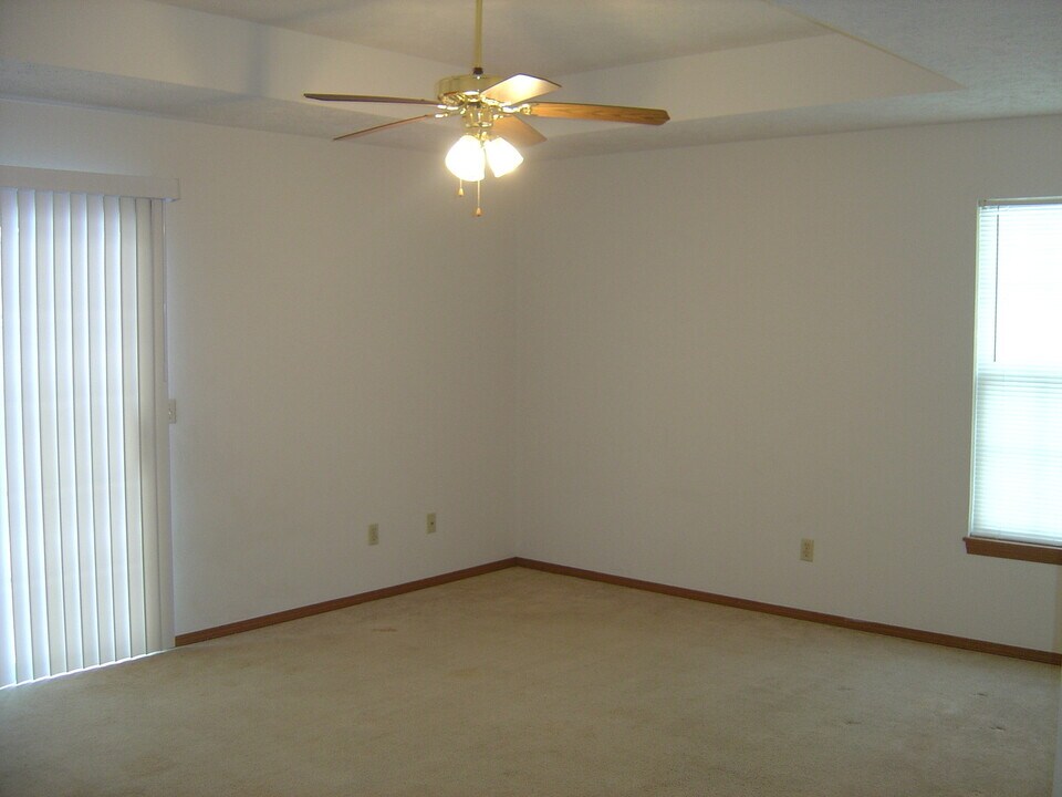 2151 N Ave B in Springfield, MO - Building Photo