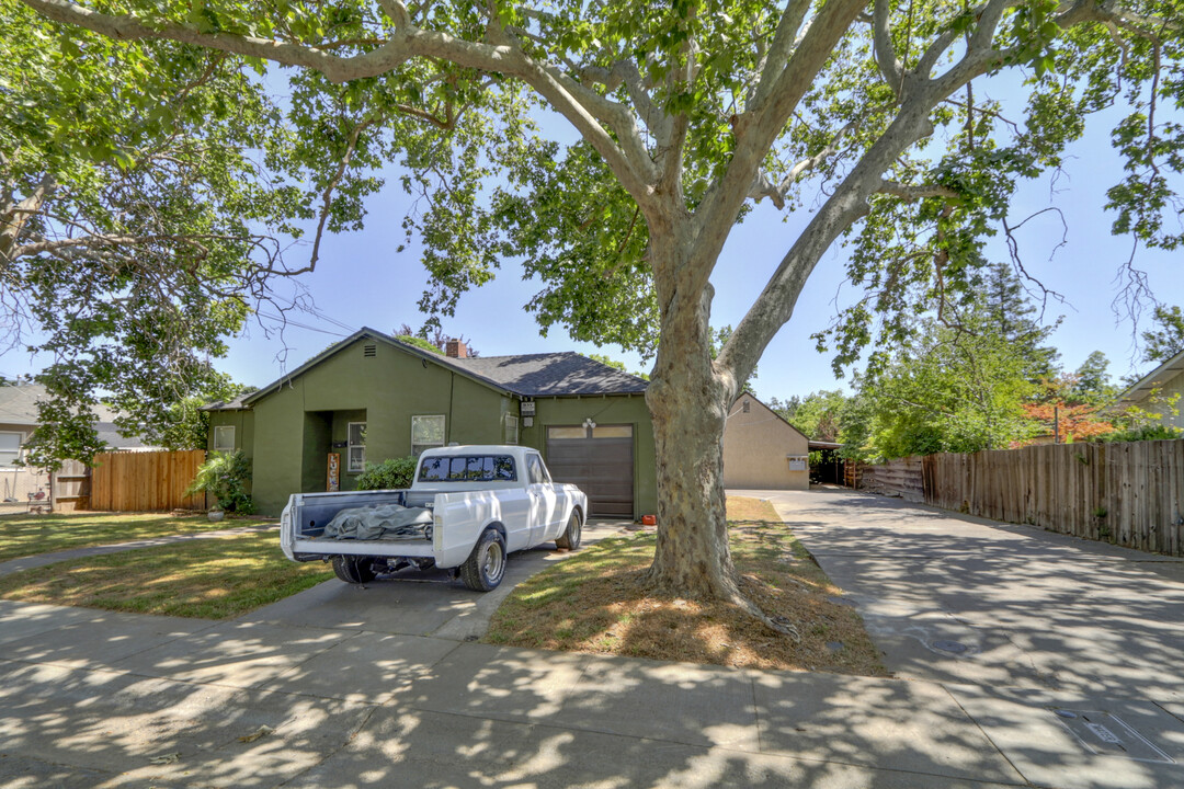 2652 21st Ave in Sacramento, CA - Building Photo