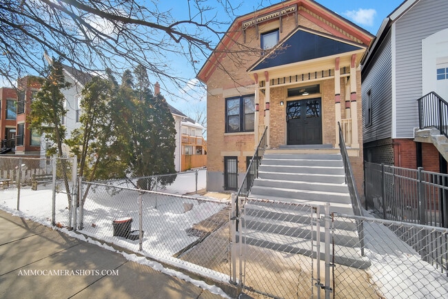 816 S Leavitt St, Unit Garden