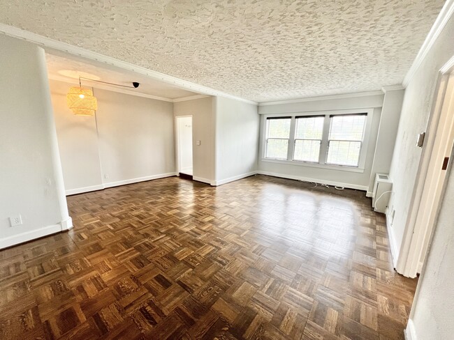 property at 3901 Cathedral Ave NW
