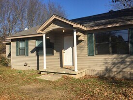 1404 Martha Dr in Longview, TX - Building Photo