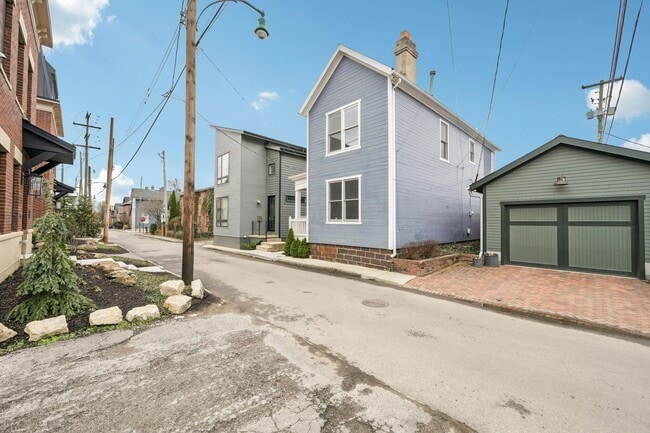 565 Lathrop St in Columbus, OH - Foto de edificio - Building Photo
