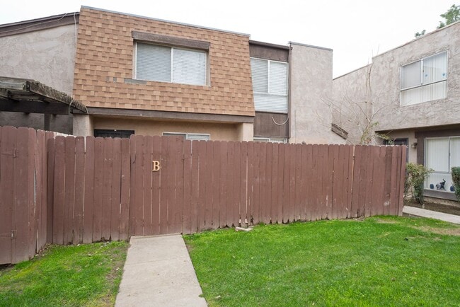 property at 6001 Almendra Ave