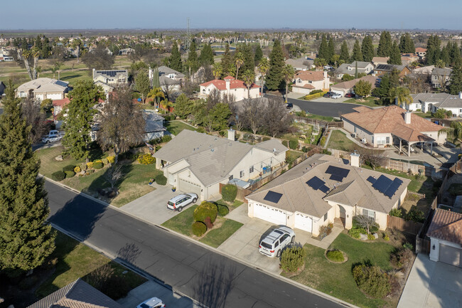 Greenhill estates in Chowchilla, CA - Foto de edificio - Building Photo