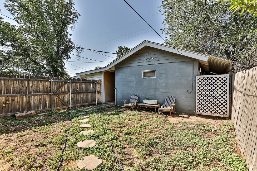 1909 23rd St in Lubbock, TX - Building Photo