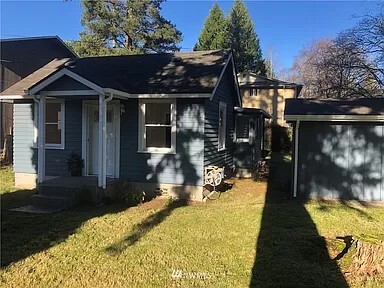 3325 Lincoln Way in Lynnwood, WA - Foto de edificio - Building Photo