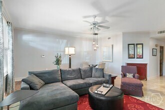 430 E Oglethorpe Ave in Savannah, GA - Building Photo - Building Photo