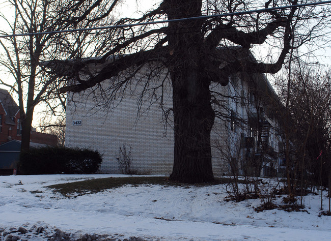 3432 Forest Ave in Des Moines, IA - Building Photo - Building Photo