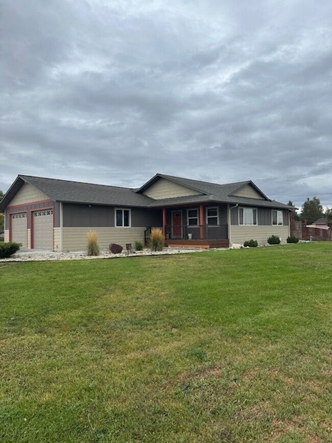 property at 615 Folly Ln
