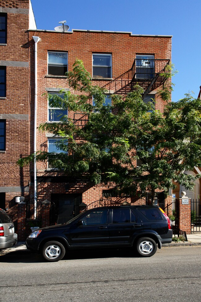 299 Pacific St in Brooklyn, NY - Foto de edificio - Building Photo