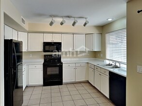 12883 W Cambridge Ave in Avondale, AZ - Building Photo - Building Photo