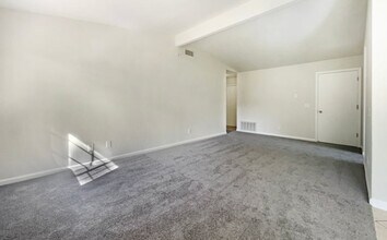 5340 Euler Way in Sacramento, CA - Building Photo - Building Photo