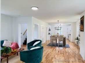 27 Woodside Cir in Middletown, CT - Building Photo - Building Photo