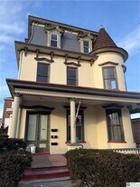 146 North St in Lehighton, PA - Building Photo