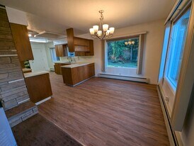 2575 Yew Street Rd, Unit 2650 in Bellingham, WA - Building Photo