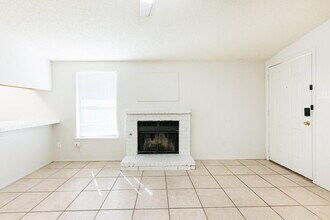 140 N Troy Ave in Lubbock, TX - Building Photo - Building Photo