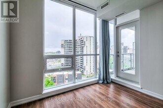 62-962 Forest Manor Rd in Toronto, ON - Building Photo - Building Photo