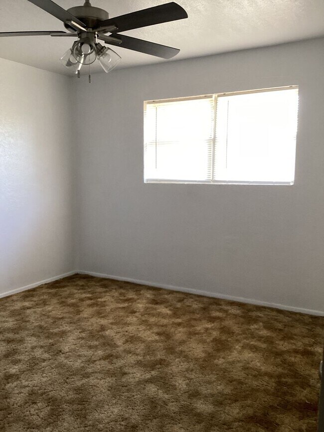1701 W 17th St in Portales, NM - Building Photo - Building Photo