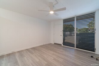 3810 Leahi Ave in Honolulu, HI - Building Photo - Building Photo
