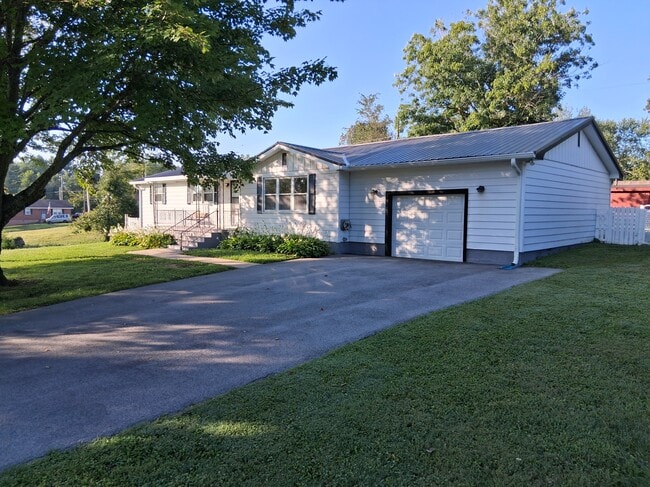 property at 1424 Hawkins Dr