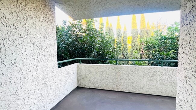 3544 S Centinela Ave in Los Angeles, CA - Foto de edificio - Building Photo