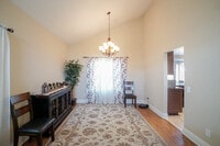 1639 Derby Ct photo'