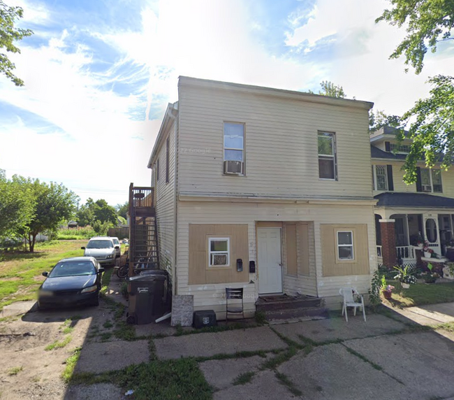 property at 526 S Jackson St