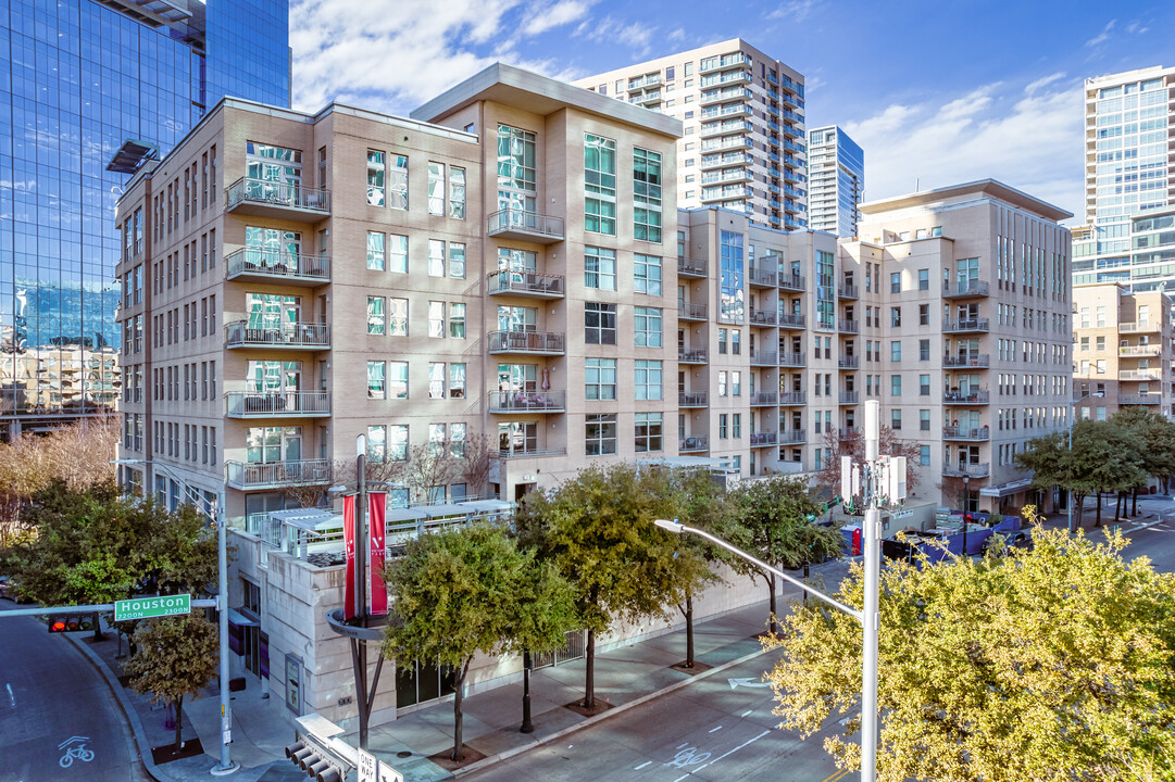 The Terrace in Dallas, TX - Building Photo