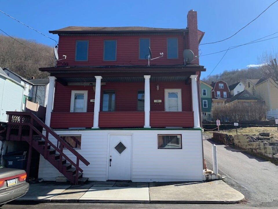 1116-1118-1118 Church Ave in Johnstown, PA - Building Photo