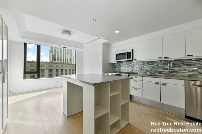 220 Boylston St in Boston, MA - Foto de edificio - Building Photo